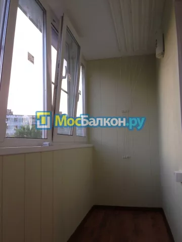 Отделка балкона и лоджии пластиковыми ПВХ панелями в Ногинске от компании МосБалкон